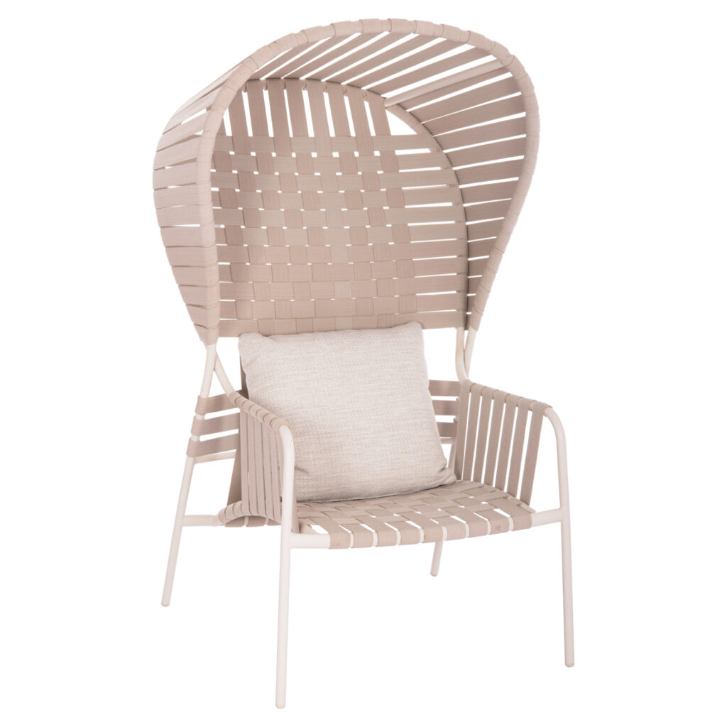 SYMETRON presents the unique “STUNNER” outdoor armchair (bobby chair). Made of aluminum and strap rope as a covering, it exudes luxury and comfort. What makes it stand out is its design with a shade, which gives a unique image to your space. The color of the armchair is IVORY with BEIGE strap rope, and all that remains is to match it with furniture of similar aesthetics and style!



** The color rendering of the product may differ slightly from its photographic representation on your screen.