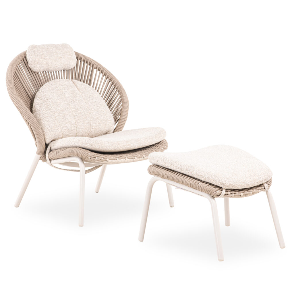 MORFES presents the new lounge chair with footrest set TEMPORAL. Made of aluminum and rope as a lining, it exudes luxury and comfort. The color of the armchair is IVORY, while the rope is in natural color and the covers of the comfortable cushions in BEIGE. It stands out for its high back with an independent head cushion and the curved seat, which create a unique image in combination with the same aesthetic footrest!





** The color rendering of the product may differ slightly from its photographic representation on your screen.